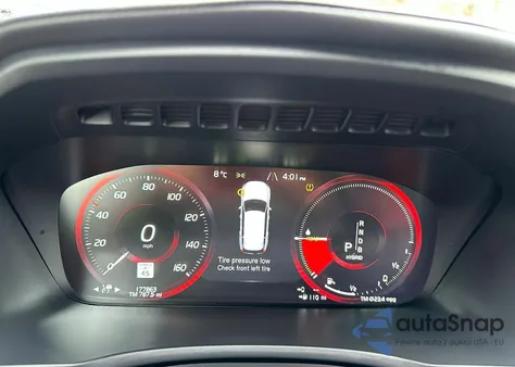 2016 Volvo Xc90 T8 z USA, uszkodzony, nr VIN YV4BC0PL2G1042106